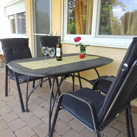 Fischer Apartment *
